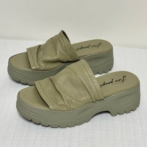 Free People Poolside Sporty Sandals Leather Chunky Platform Green Size 7.5 NWOT